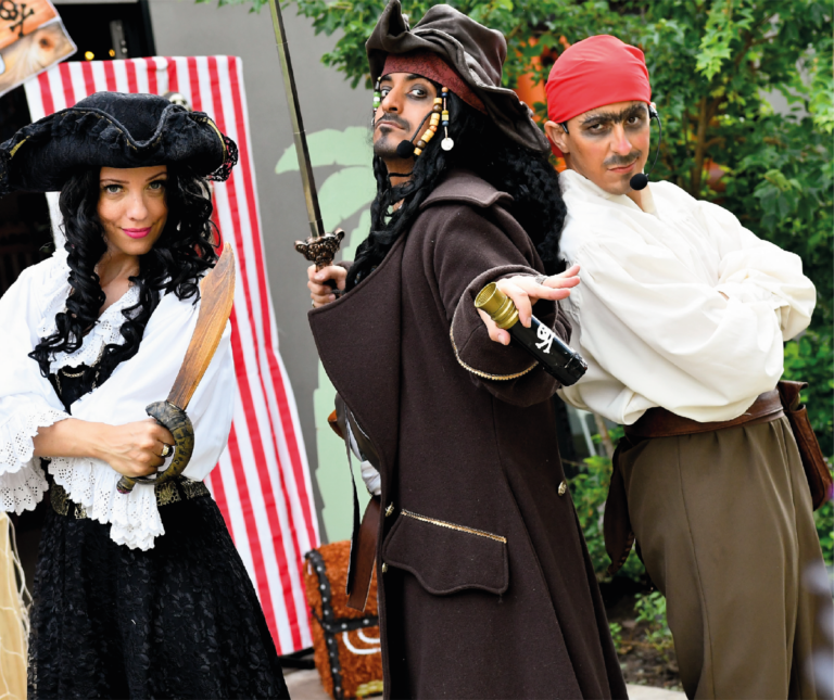 piratas del caribe mar de mó 1