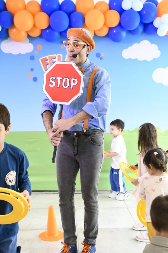 blippi meekah animaciones cumpleaños shows 6