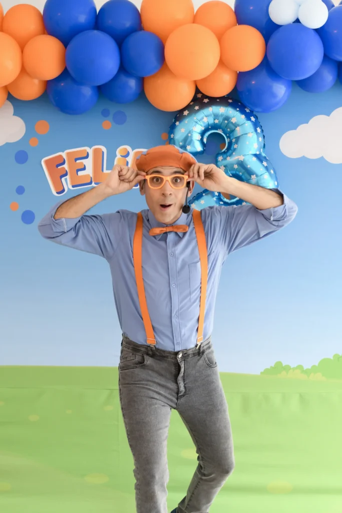 blippi meekah animaciones cumpleaños shows 8